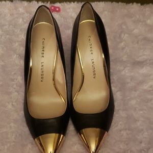 Chinesse Laundry Gold Accented Pointed Heel